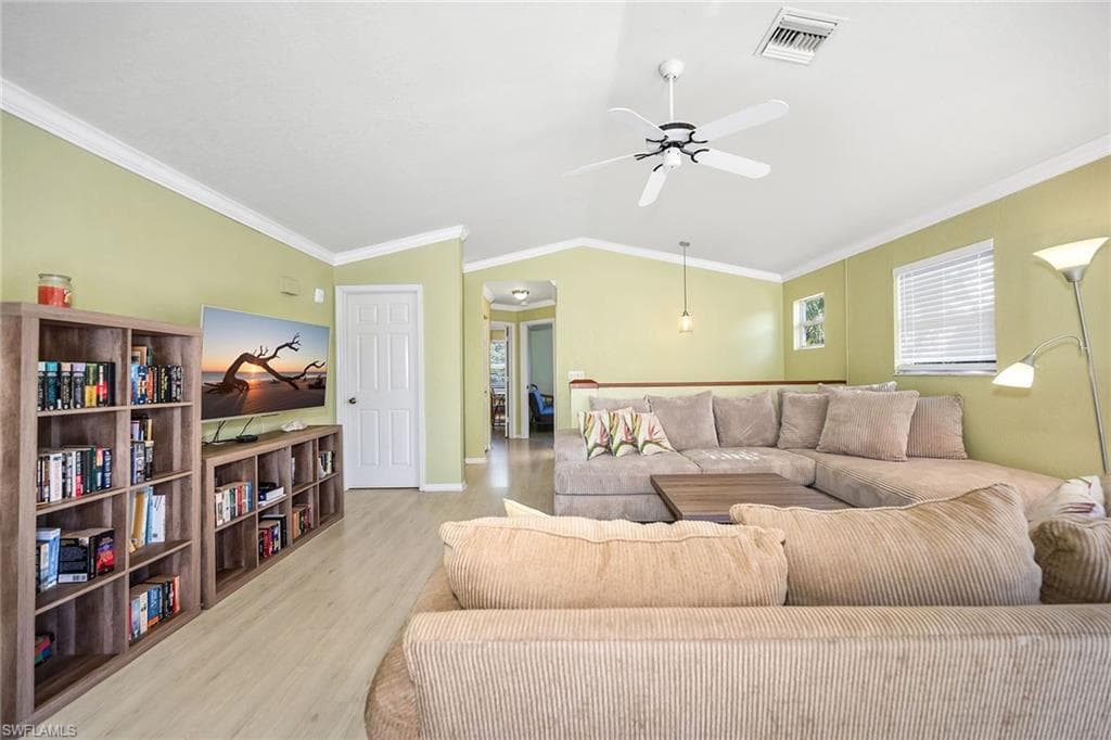628 Woodshire LN # G12, NAPLES FL 34105-2