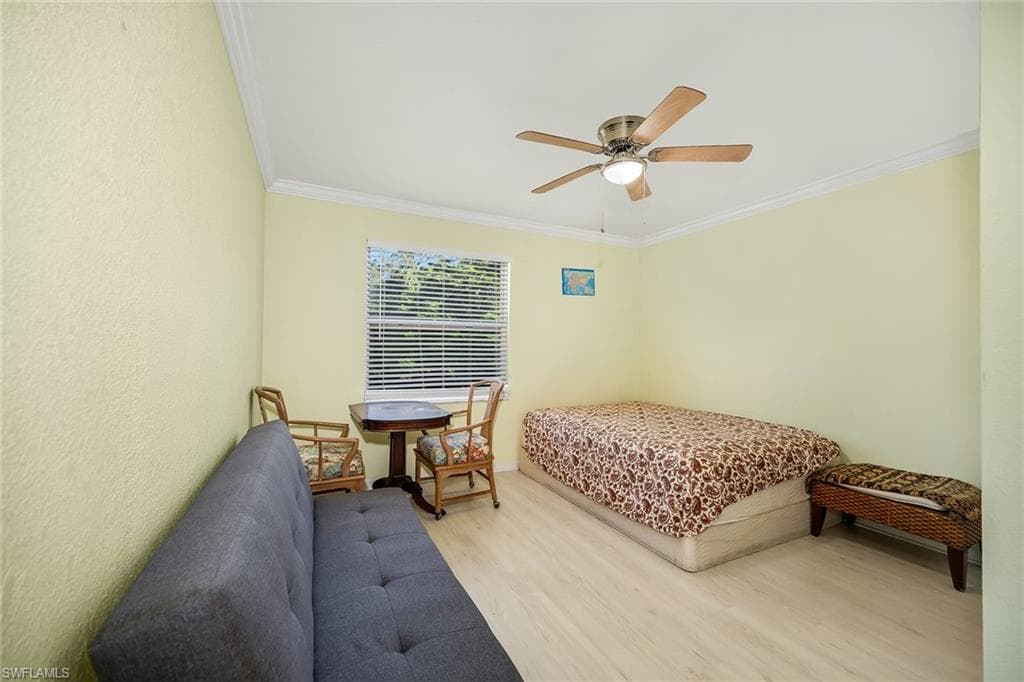 628 Woodshire LN # G12, NAPLES FL 34105-23