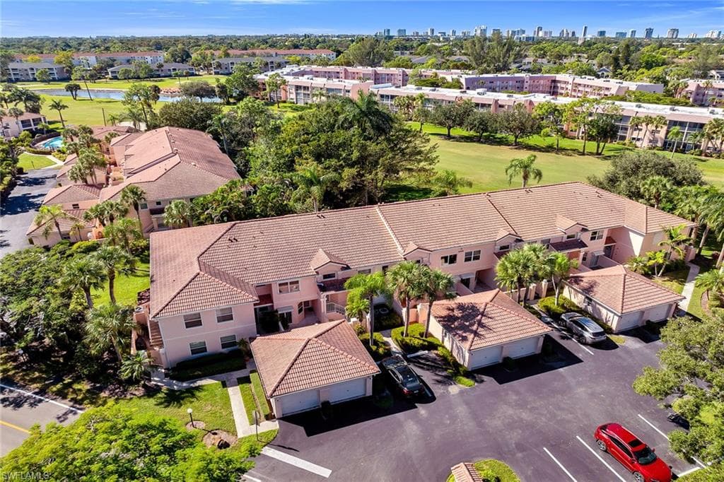 628 Woodshire LN # G12, NAPLES FL 34105-40