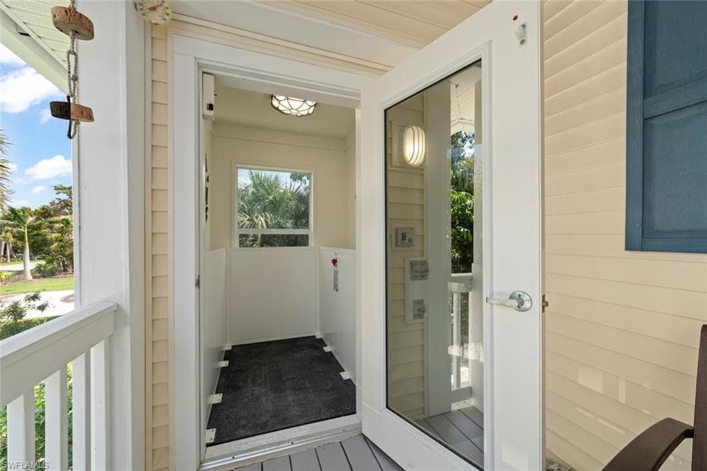 330 E Gulf DR, SANIBEL FL 33957-25