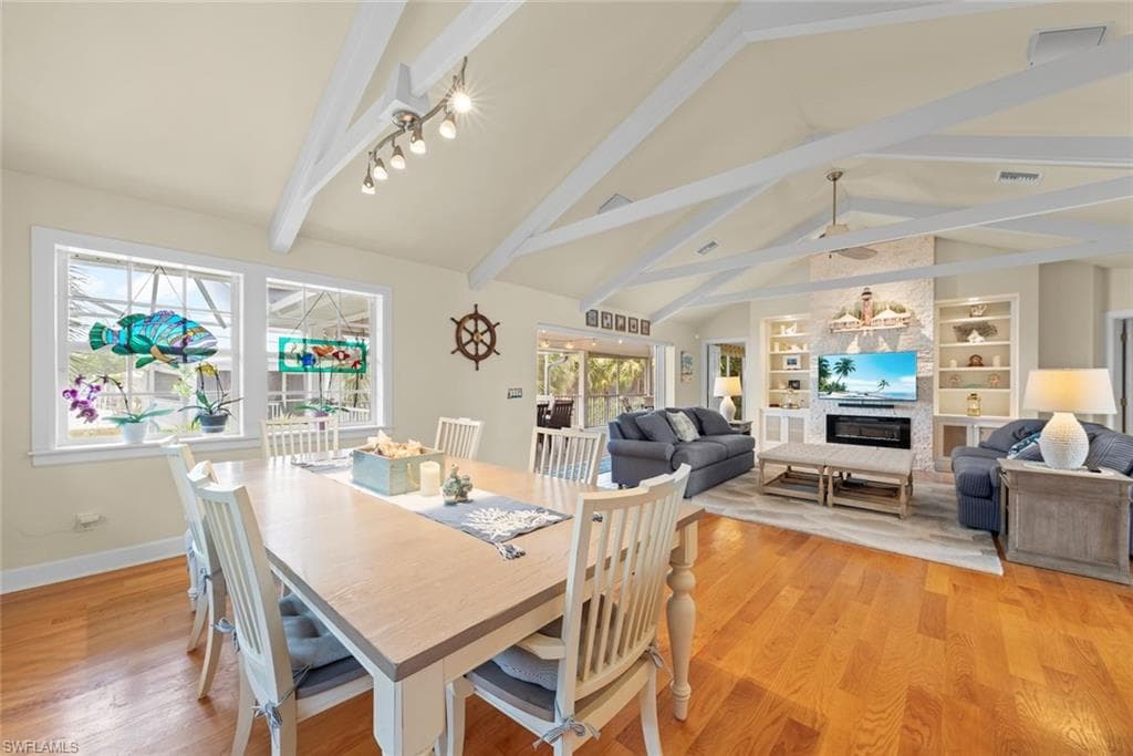 330 E Gulf DR, SANIBEL FL 33957-8