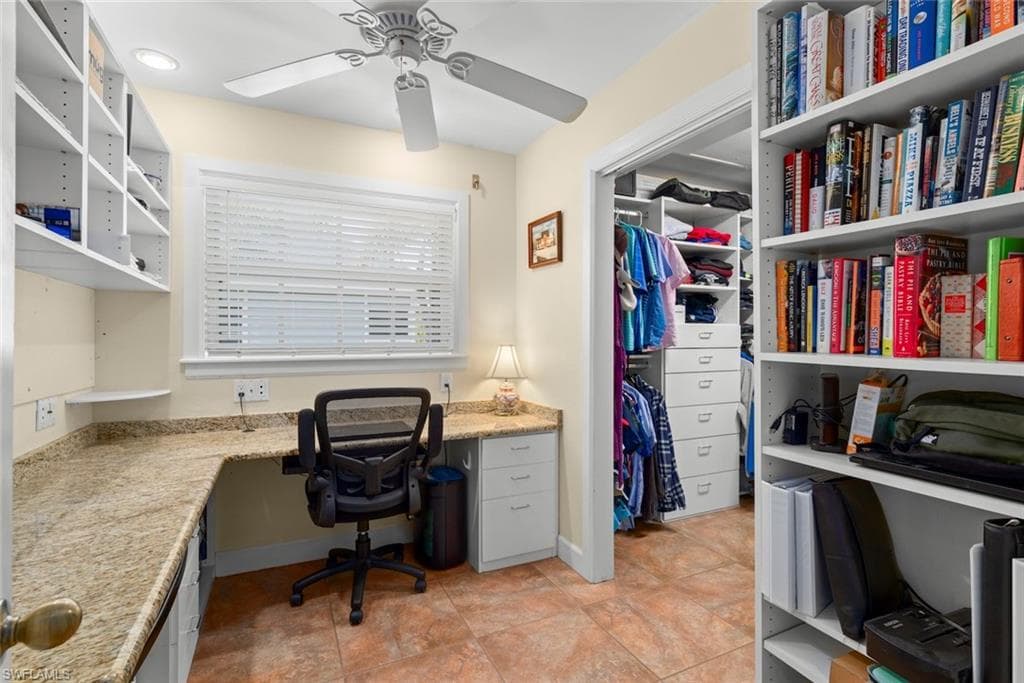 330 E Gulf DR, SANIBEL FL 33957-18