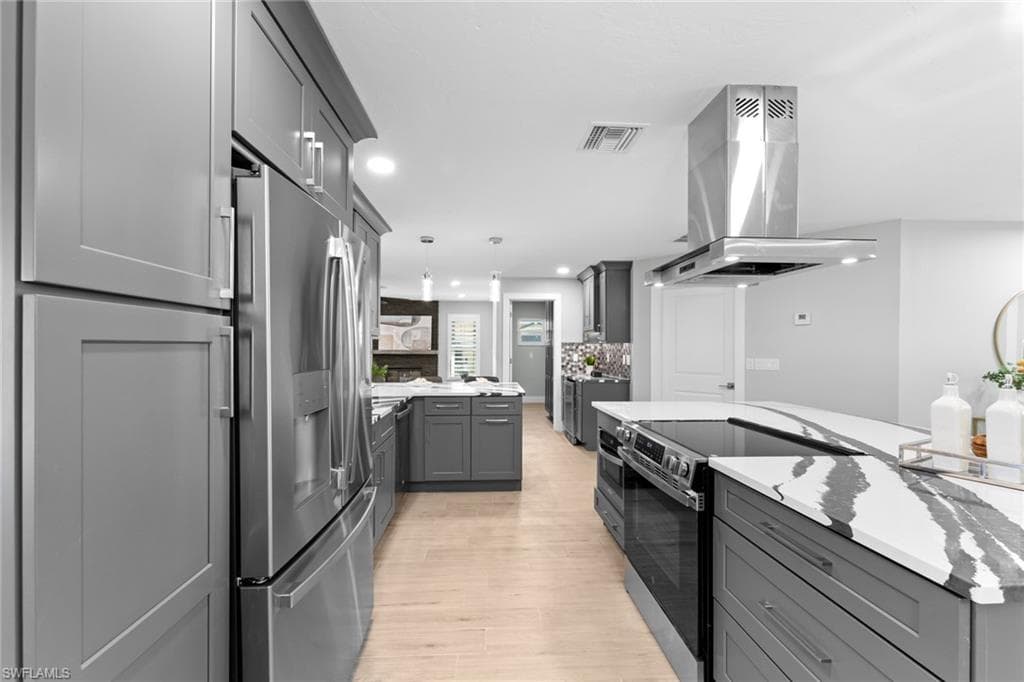 6248 Plumosa AVE, FORT MYERS FL 33908-15