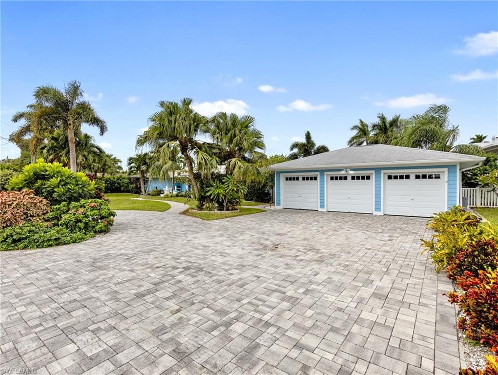 5812 Silvery LN, FORT MYERS FL 33919-3