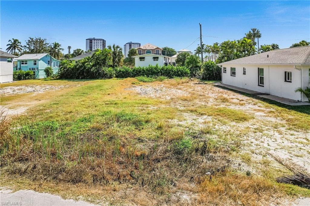 140 Hercules DR, FORT MYERS BEACH FL 33931-18