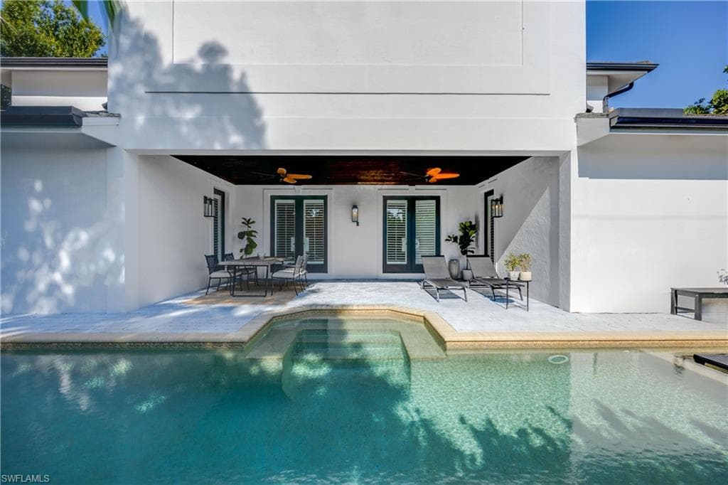 55 E Burning Tree DR, NAPLES FL 34105-40