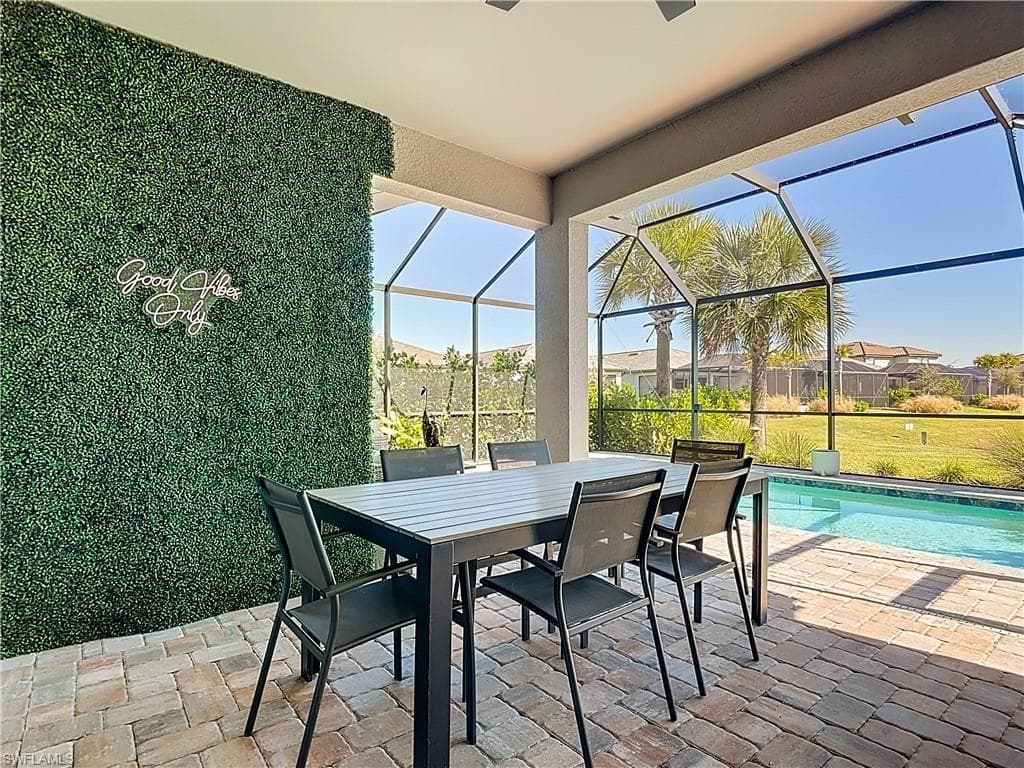 2085 Yellowfin CIR, NAPLES FL 34114-37