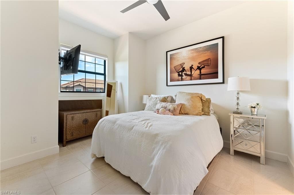 9653 Montelanico LOOP # 202, NAPLES FL 34119-19