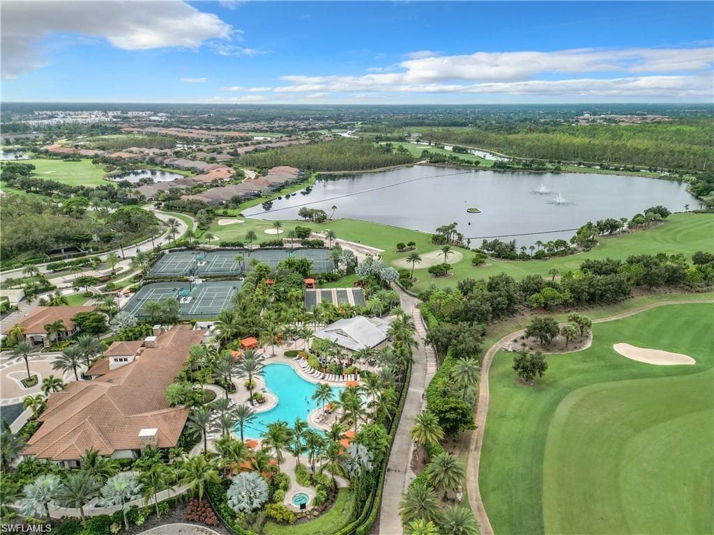 9653 Montelanico LOOP # 202, NAPLES FL 34119-34