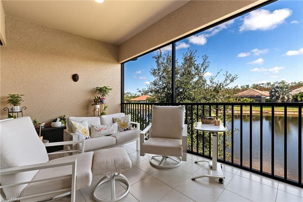 9653 Montelanico LOOP # 202, NAPLES FL 34119-24
