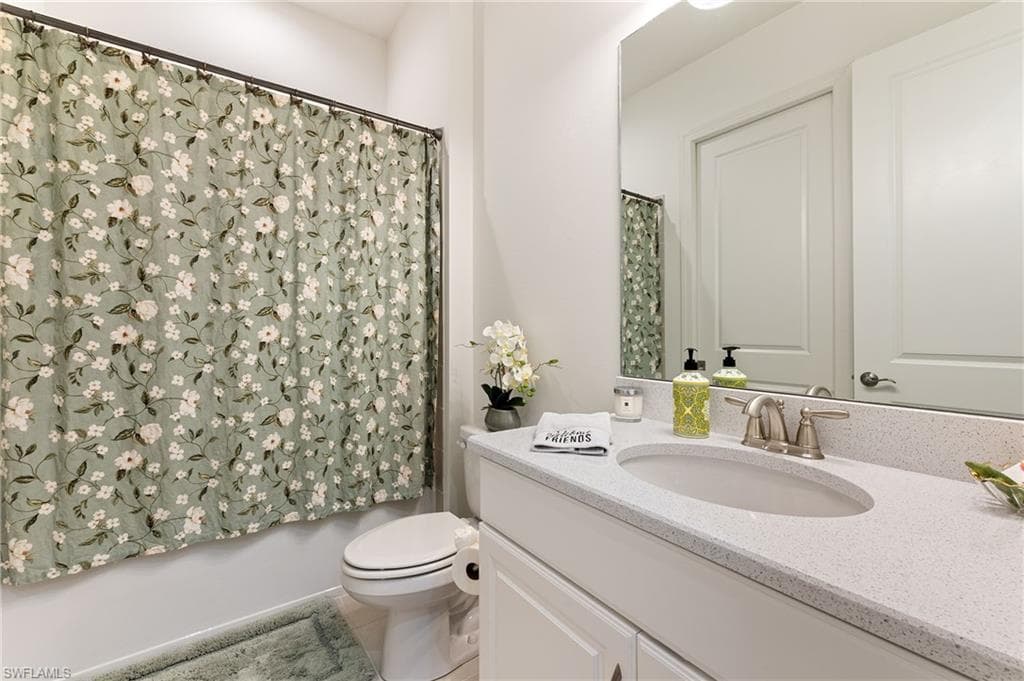 9653 Montelanico LOOP # 202, NAPLES FL 34119-20