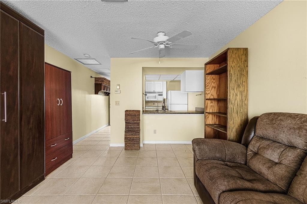 16379 Boyce DR # 204, BOKEELIA FL 33922-4