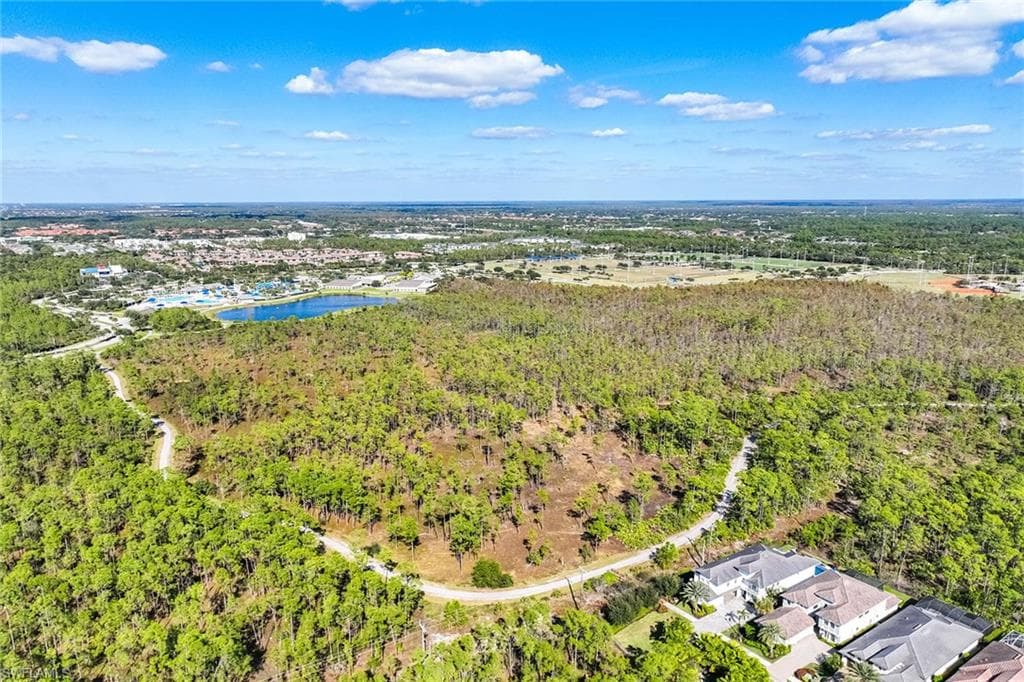 14693 Reserve LN, NAPLES FL 34109-46