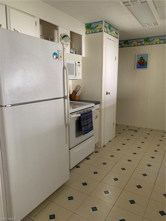 9328 Lord RD, BONITA SPRINGS FL 34135-16