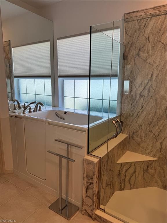 15890 Delasol LN, NAPLES FL 34110-11