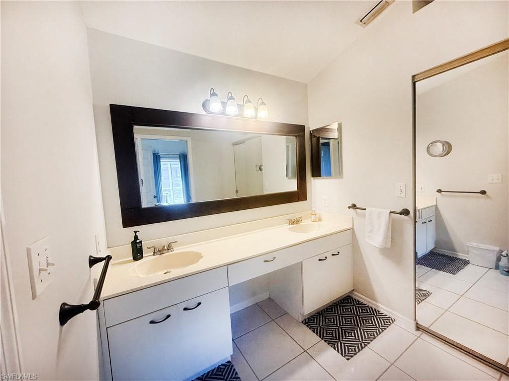 370 Emerald Bay CIR # N8, NAPLES FL 34110-15