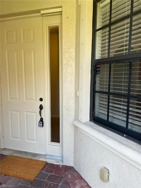 7515 Bristol CIR, NAPLES FL 34120-3