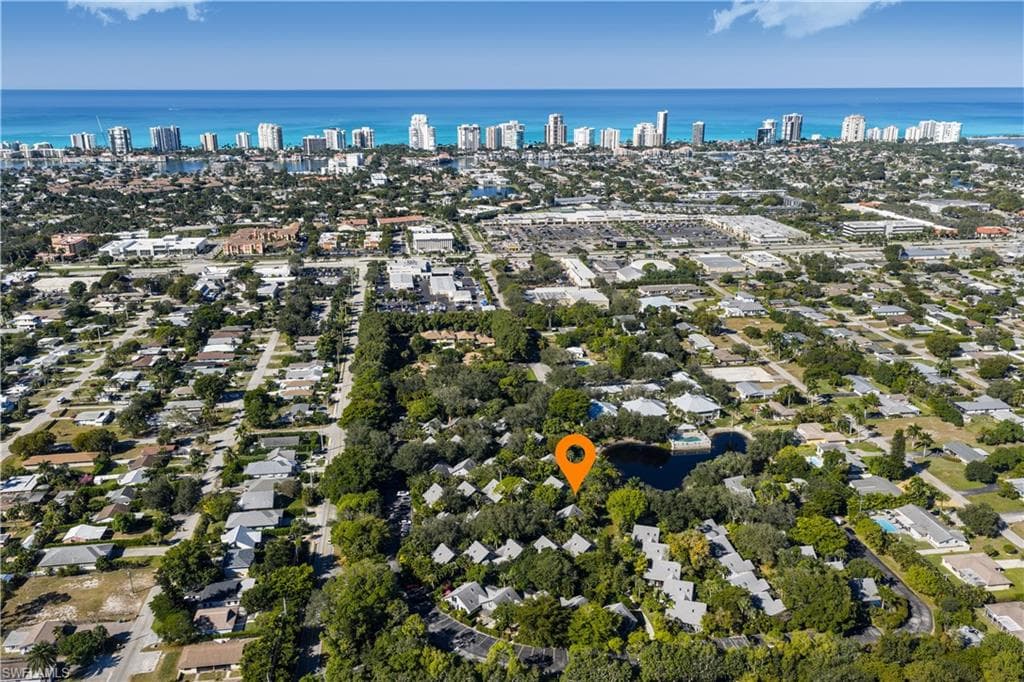 1295 Solana RD # C5, NAPLES FL 34103-11