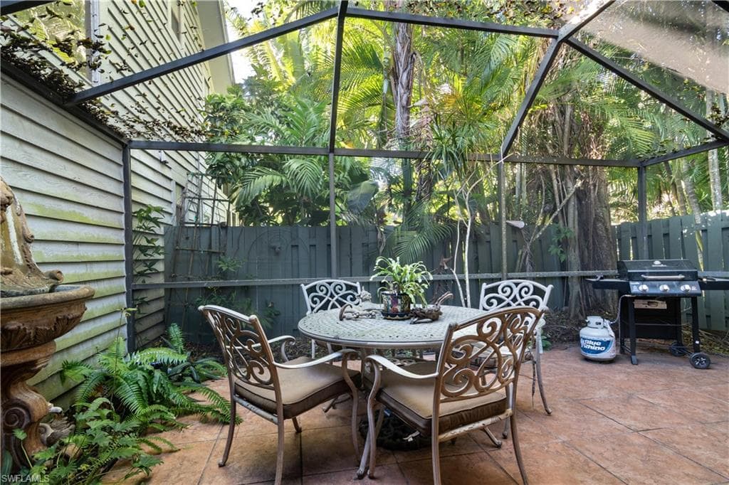 1295 Solana RD # C5, NAPLES FL 34103-4