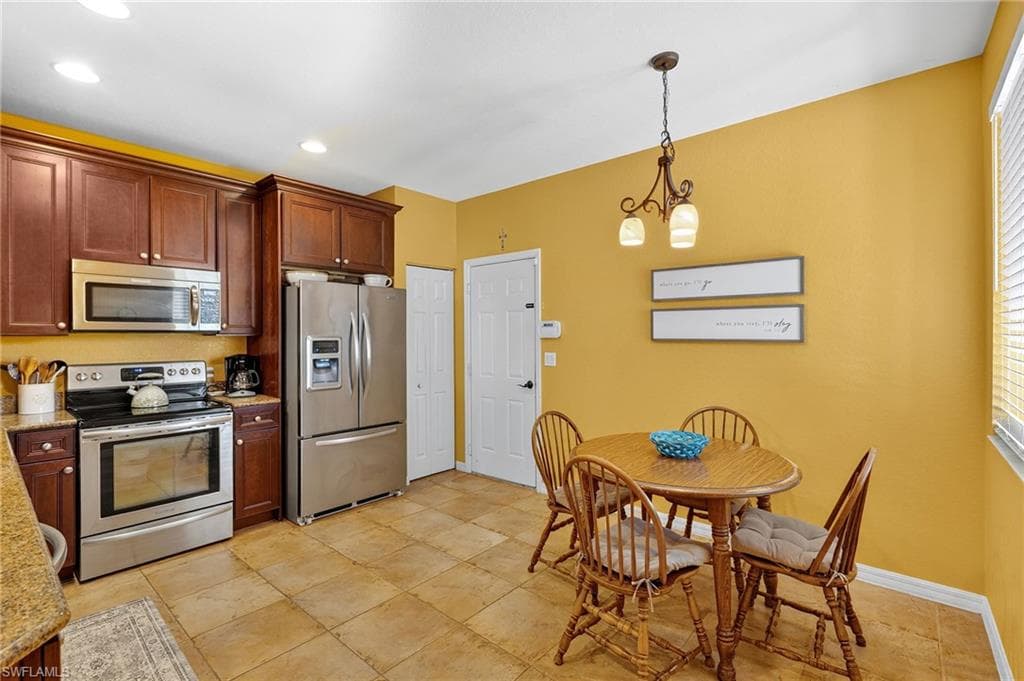 3355 Dandolo CIR, CAPE CORAL FL 33909-5