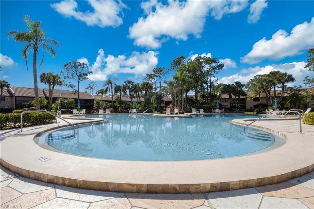 3243 Horse Carriage WAY # 108, NAPLES FL 34105-23