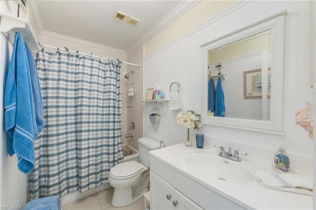 3243 Horse Carriage WAY # 108, NAPLES FL 34105-18