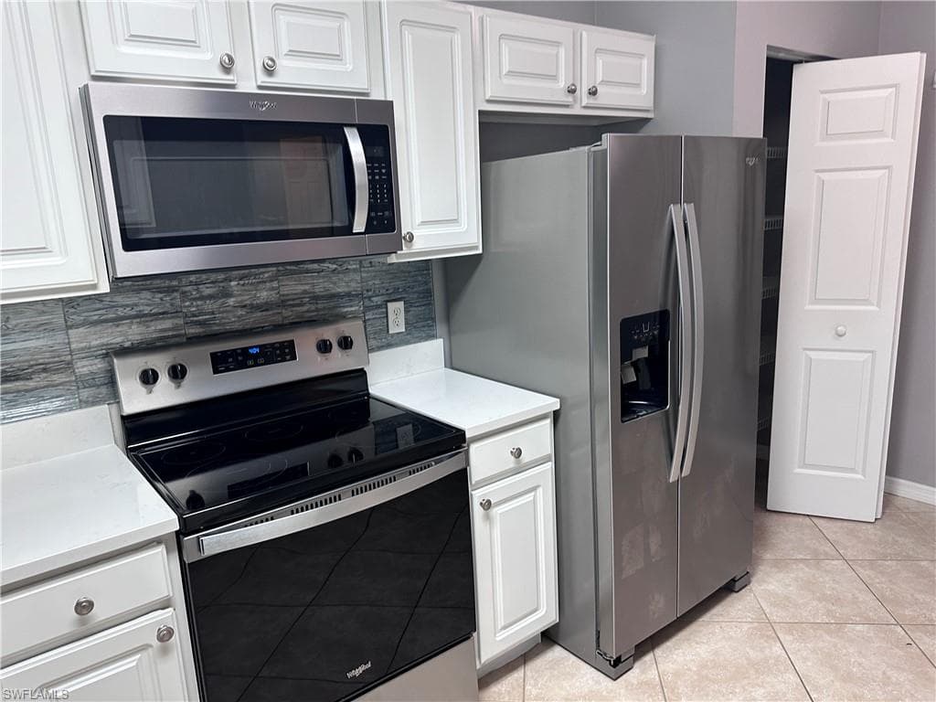 10000 Maddox LN # 321, BONITA SPRINGS FL 34135-5