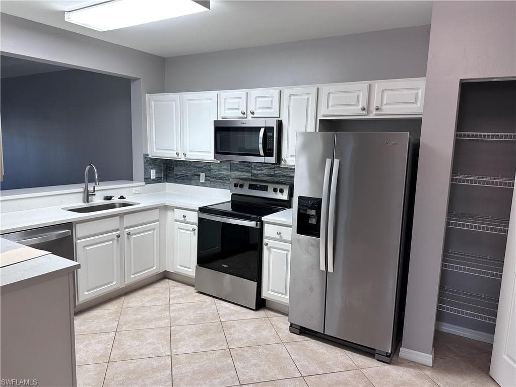 10000 Maddox LN # 321, BONITA SPRINGS FL 34135-4