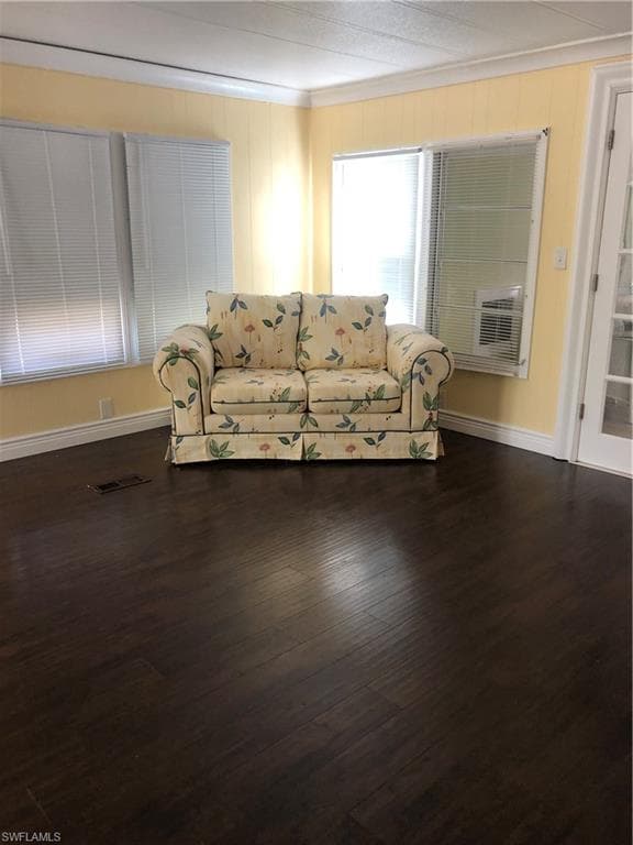 526 Pine Tree CT, NORTH FORT MYERS FL 33917-2