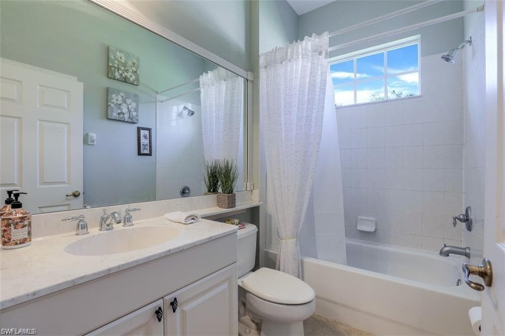 16156 Parque LN, NAPLES FL 34110-4