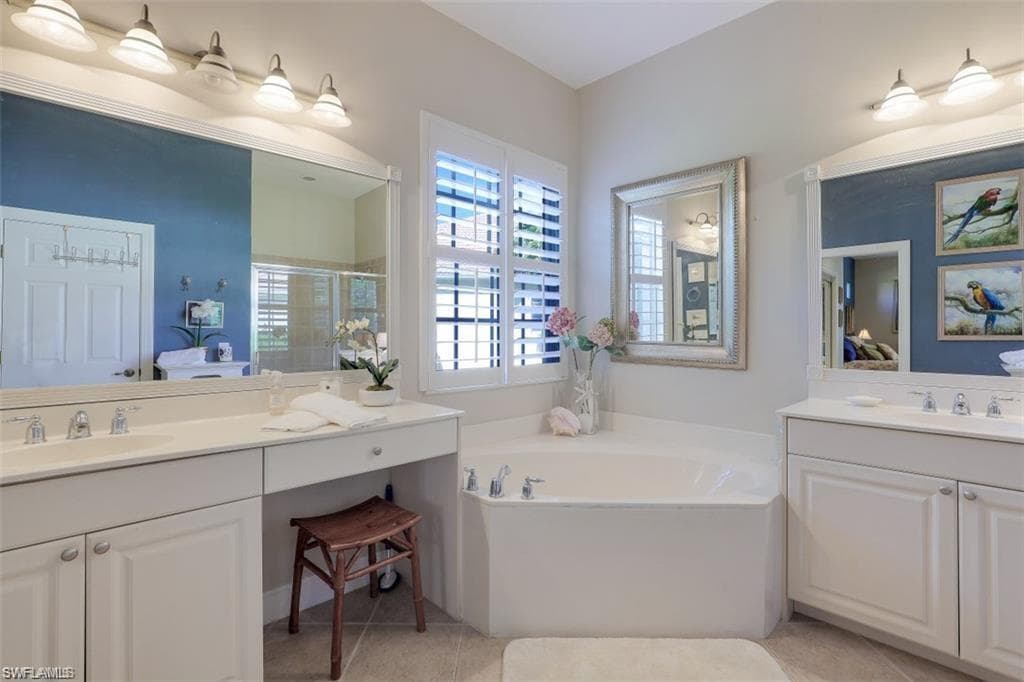 16156 Parque LN, NAPLES FL 34110-3