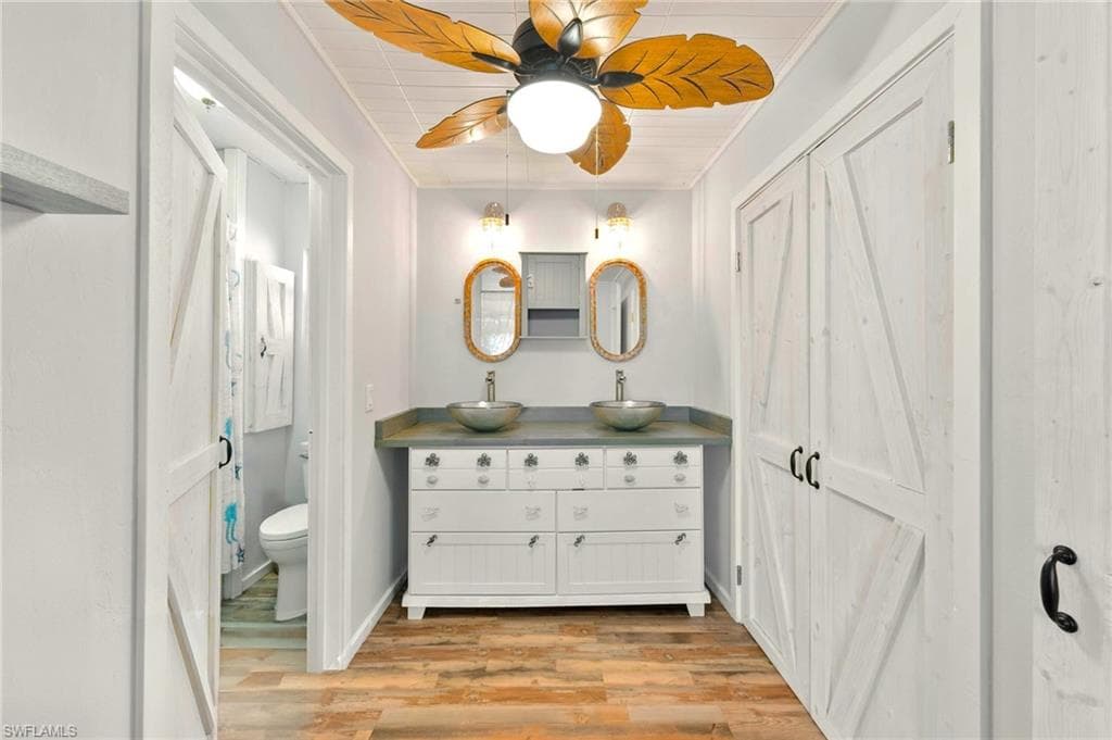 204 Sun CIR, FORT MYERS FL 33905-30