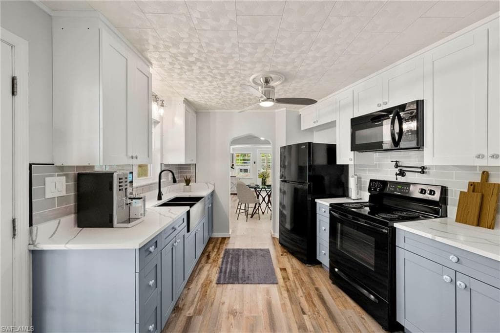 204 Sun CIR, FORT MYERS FL 33905-20