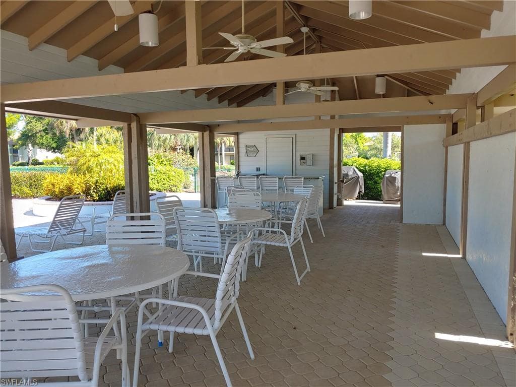 501 Lake Louise CIR # 204, NAPLES FL 34110-27