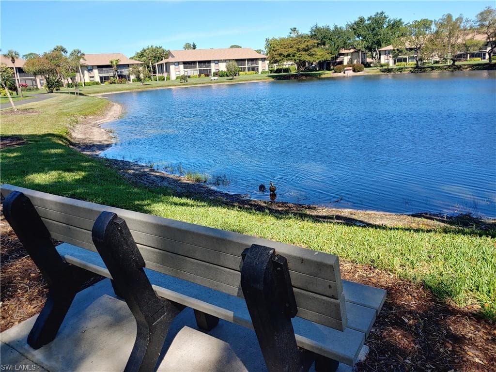 501 Lake Louise CIR # 204, NAPLES FL 34110-30