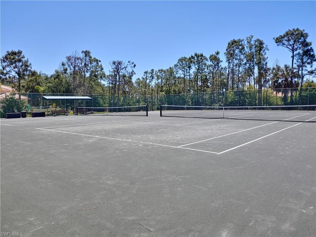 501 Lake Louise CIR # 204, NAPLES FL 34110-28