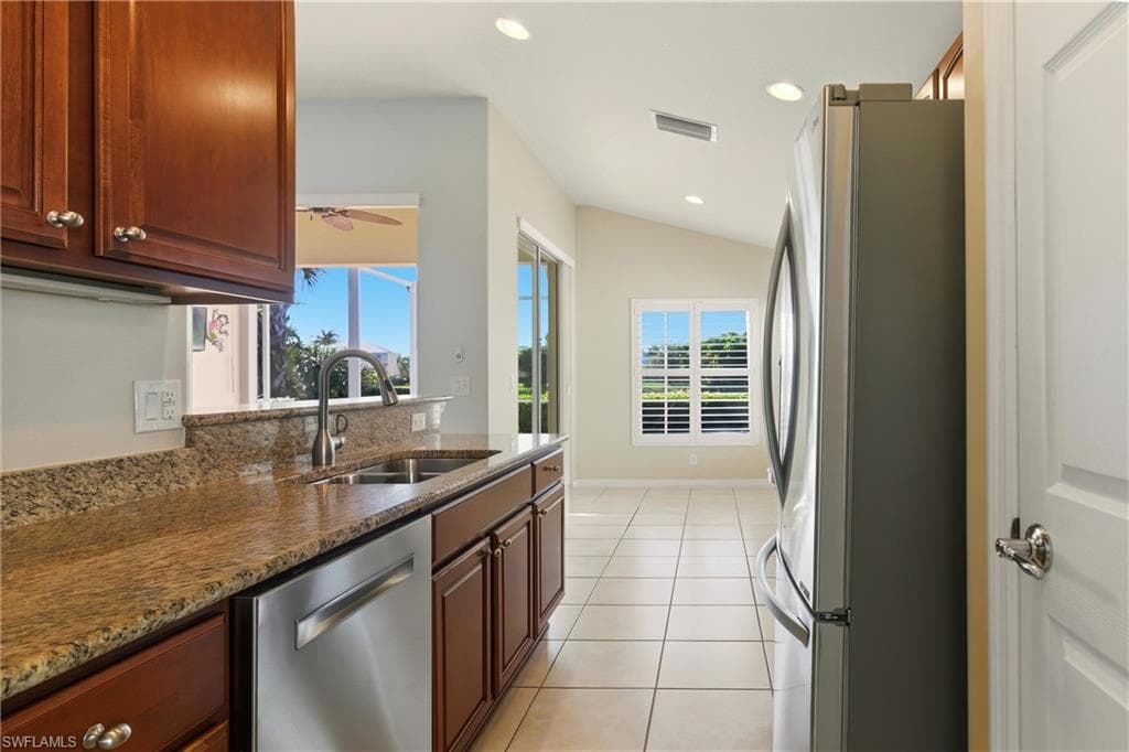 2546 Greendale PL, CAPE CORAL FL 33991-11