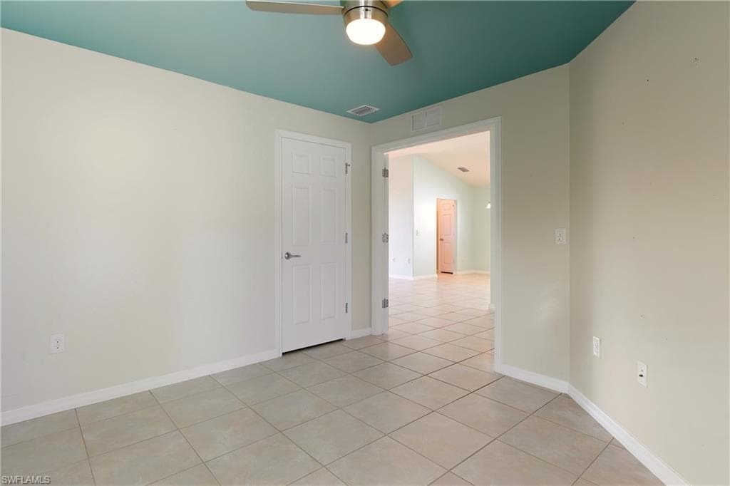 2546 Greendale PL, CAPE CORAL FL 33991-25