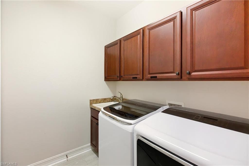 7866 Bucks Run DR, NAPLES FL 34120-26