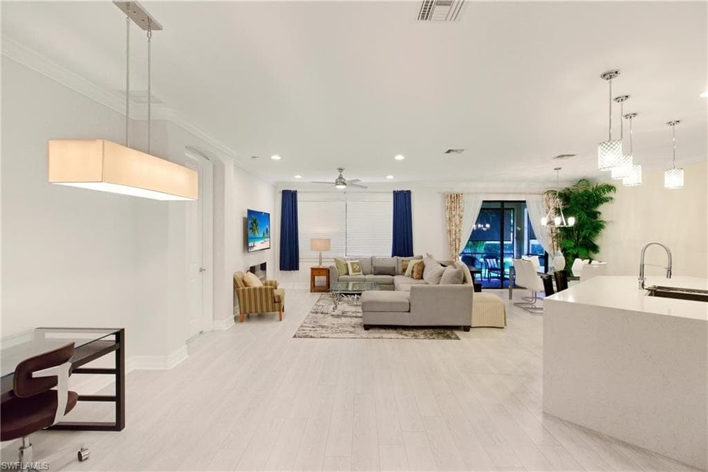 7866 Bucks Run DR, NAPLES FL 34120-2