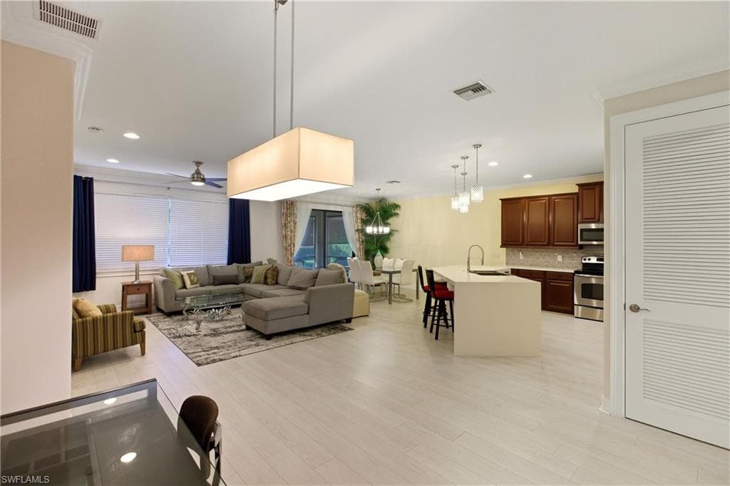 7866 Bucks Run DR, NAPLES FL 34120-4