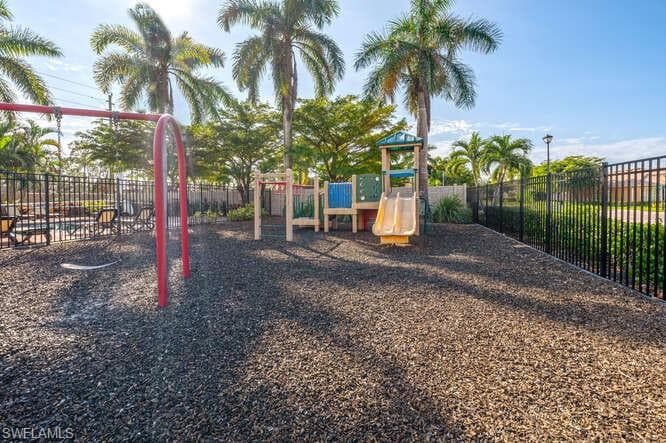 1641 Serrano CIR, NAPLES FL 34105-49