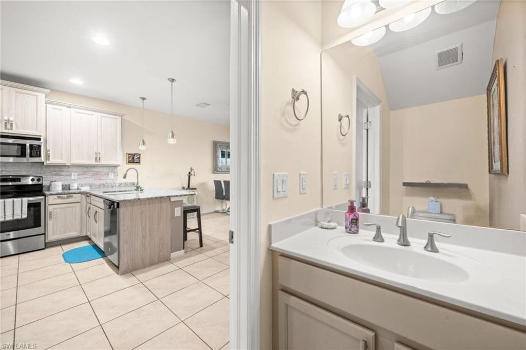 10820 Alvara WAY, BONITA SPRINGS FL 34135-25