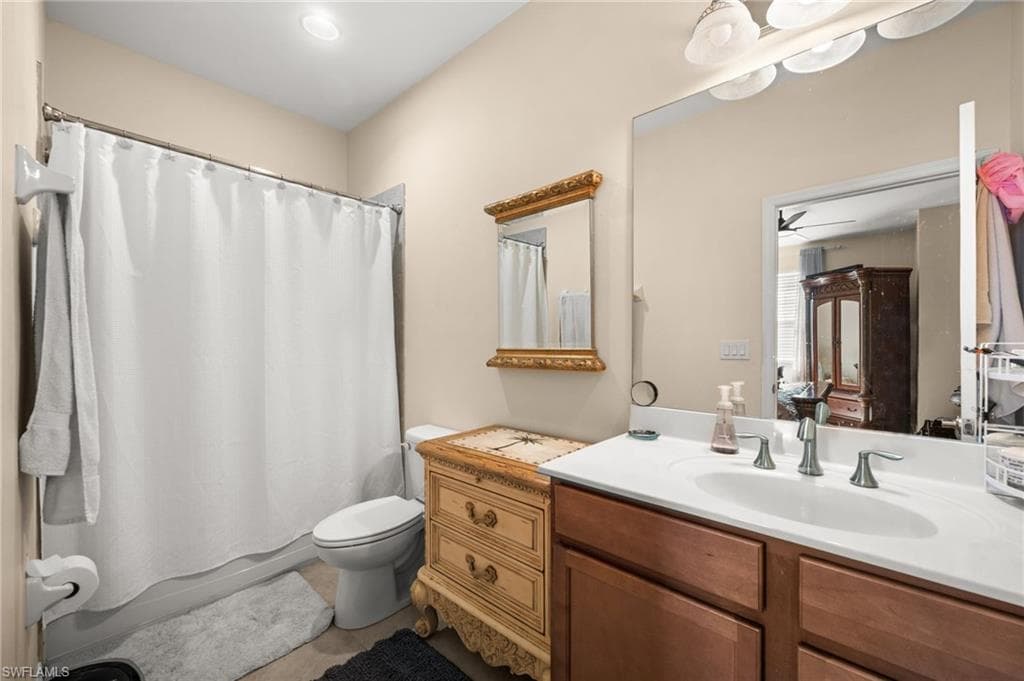 10820 Alvara WAY, BONITA SPRINGS FL 34135-17