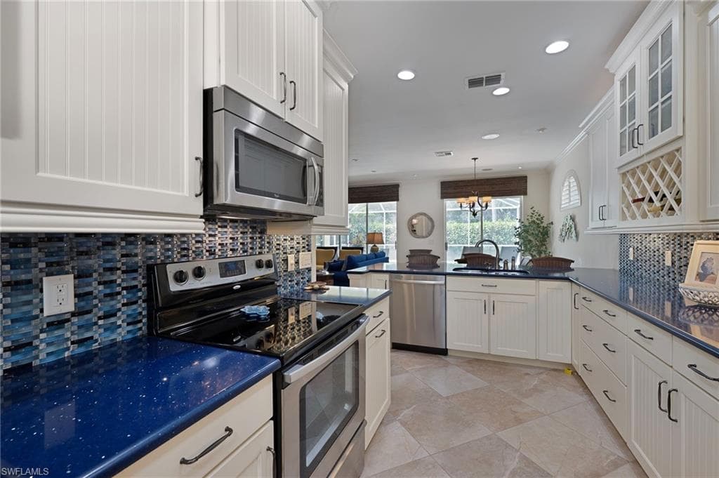 8890 Springwood CT, BONITA SPRINGS FL 34135-6