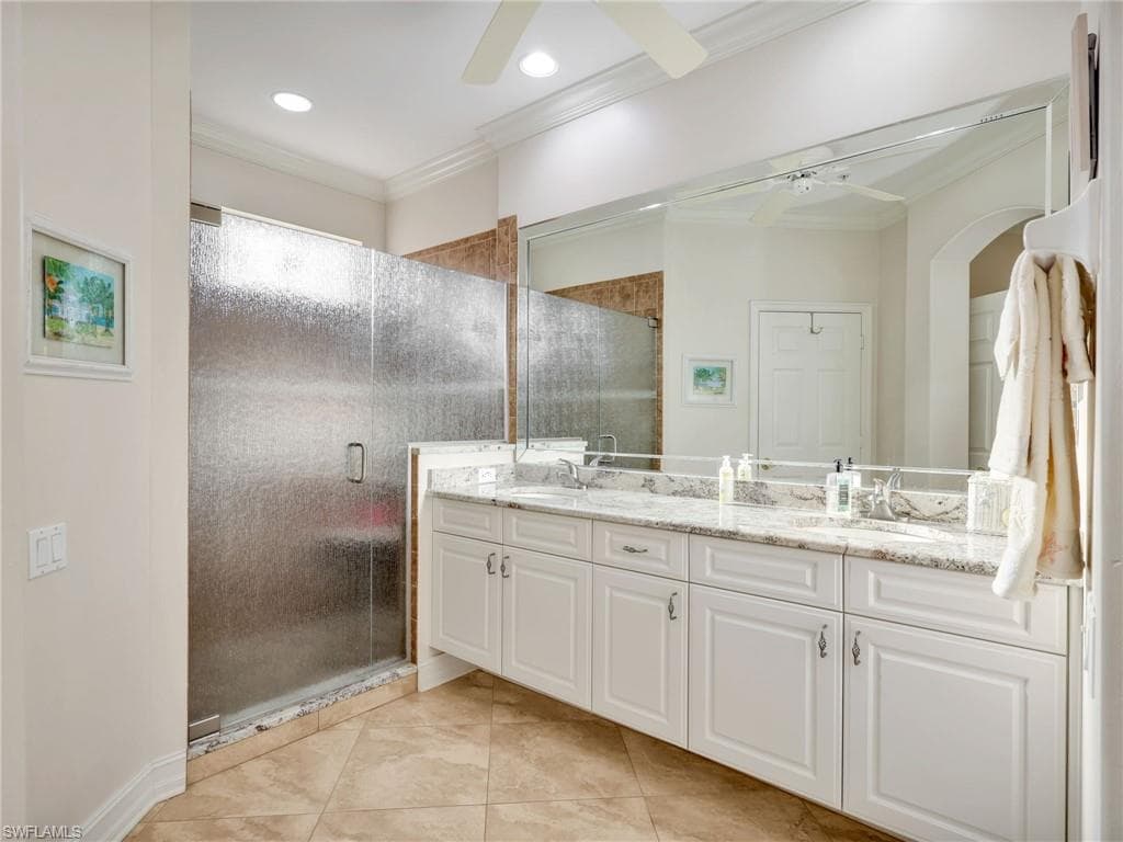 800 Carrick Bend CIR # 102, NAPLES FL 34110-22