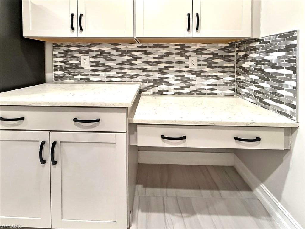 7324 Rockefeller DR, NAPLES FL 34119-8