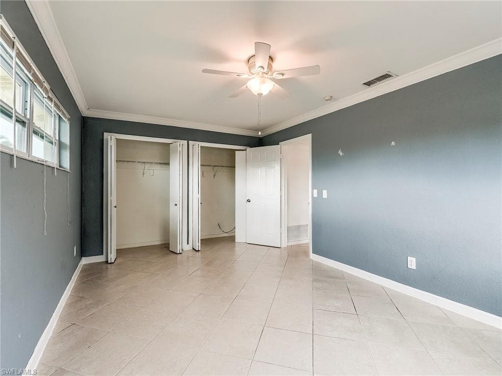 5207 Willow CT, CAPE CORAL FL 33904-40