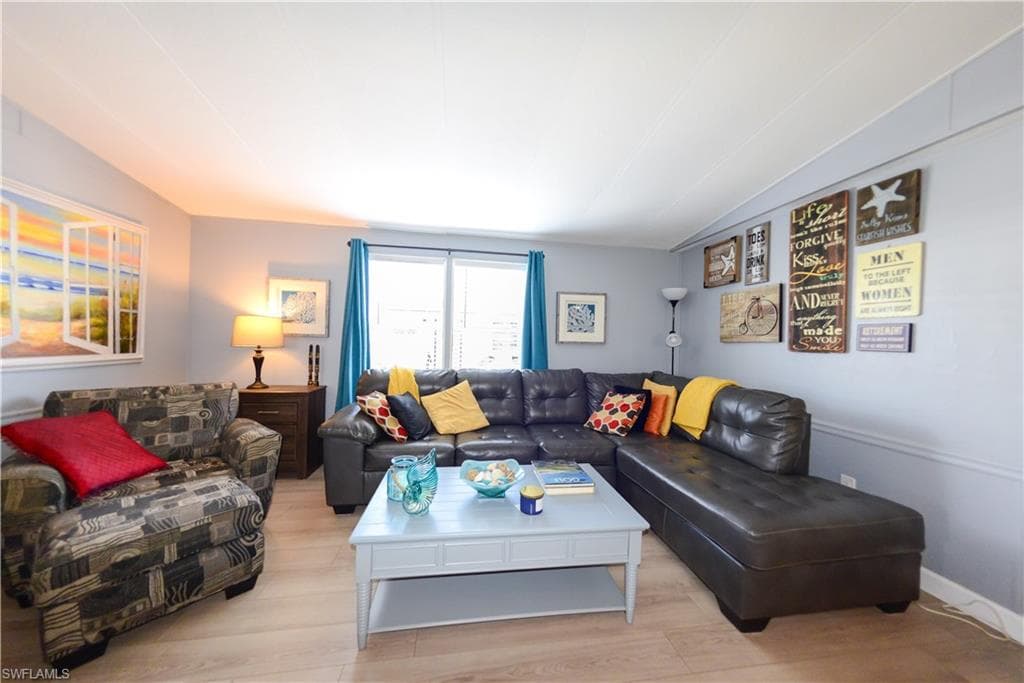 535 Sunshine AVE, NORTH FORT MYERS FL 33903-27