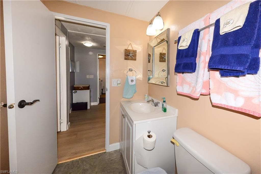 535 Sunshine AVE, NORTH FORT MYERS FL 33903-8